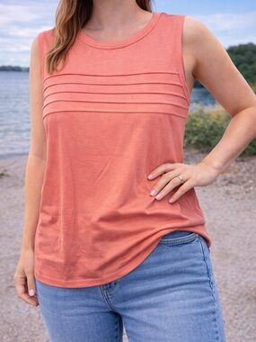 Sleeveless Pintuck Tank Top in Coral Pink